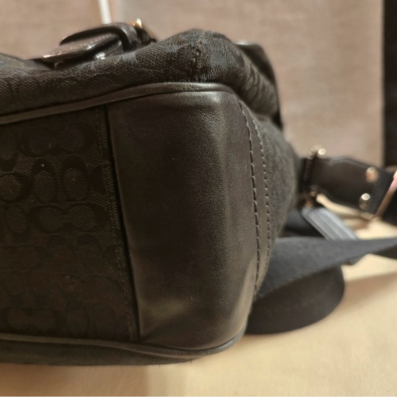 Coach Signature Black Messenger Bag - EUC - Picture 11 of 11